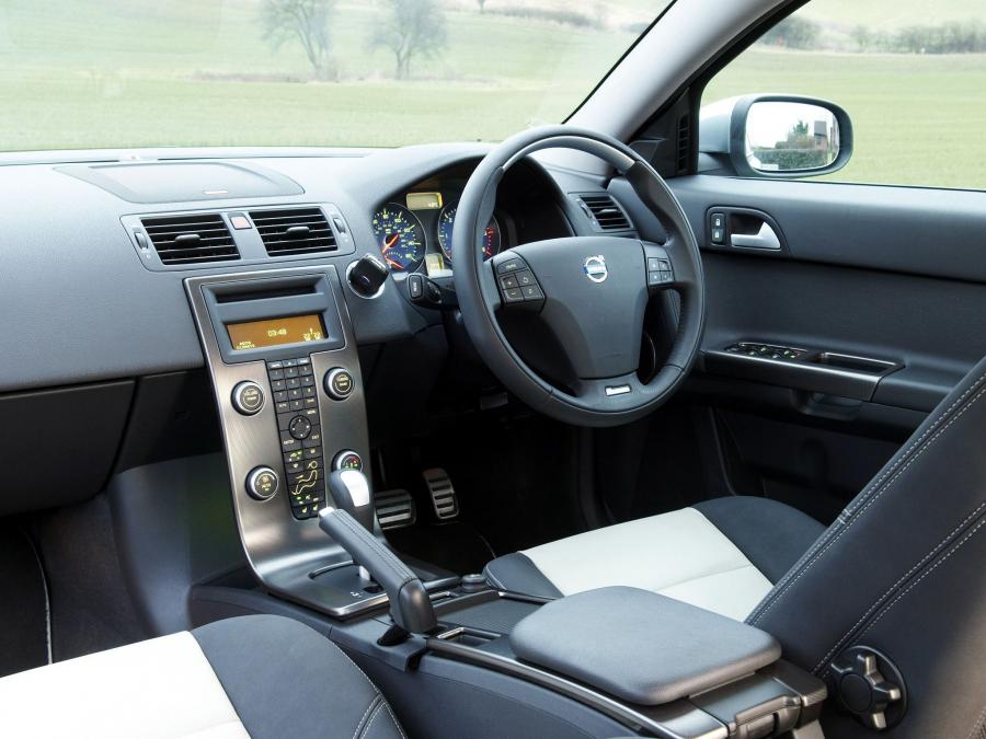  Volvo C30 R-Design 2008 года  (UK) (фото 3 из 21)